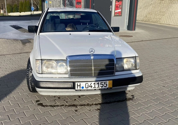 Mercedes-Benz W124 (1984-1993) cena 23500 przebieg: 260000, rok produkcji 1988 z Starachowice małe 106